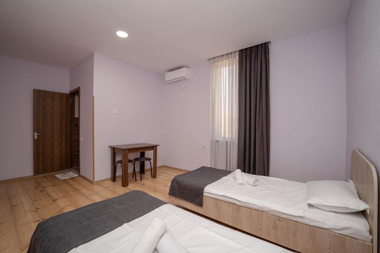 Guest House Gold Telavi Eksteriør billede